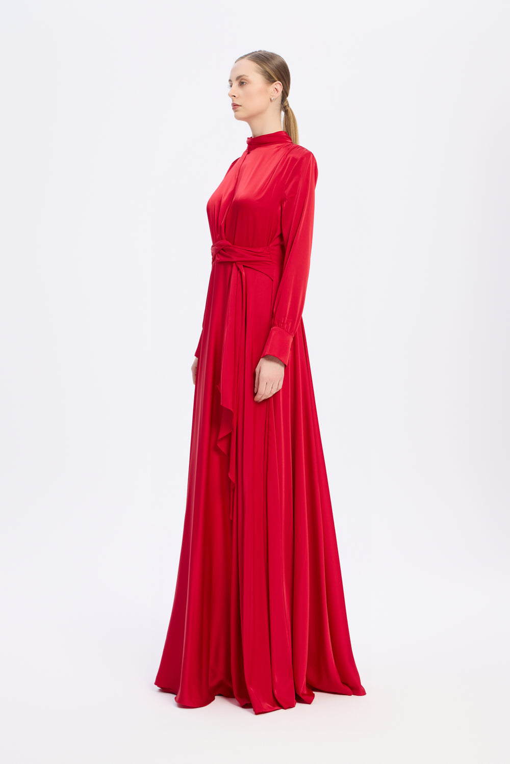 Drape Detaylı Dik Yaka Saten Uzun Abiye Elbise - 9072C - KIRMIZI