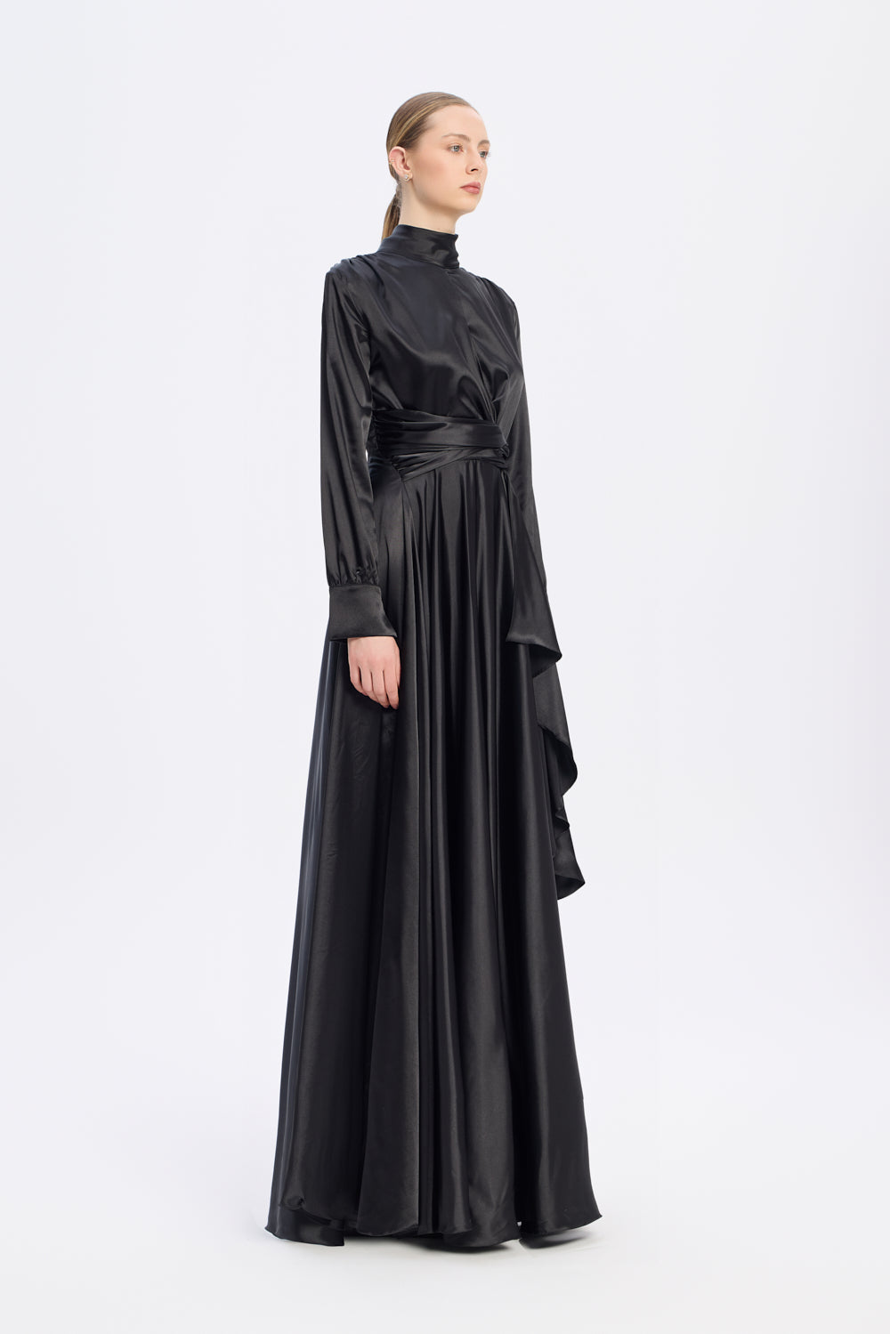 Drape Detaylı Dik Yaka Saten Uzun Abiye Elbise - 9072C - SİYAH