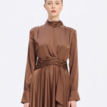 Drape Detaylı Dik Yaka Saten Uzun Abiye Elbise - 9072C - KAHVE