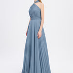 Broş Detaylı Halter Yaka Piliseli Uzun Abiye Elbise - 9097C - Koyu Mavi