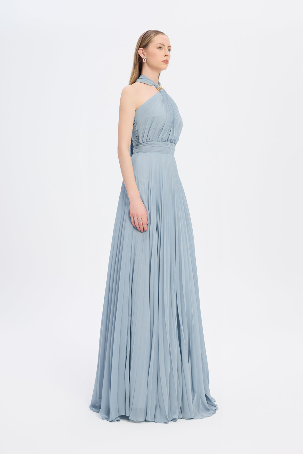 Broş Detaylı Halter Yaka Piliseli Uzun Abiye Elbise - 9097C - Puslu Mavi