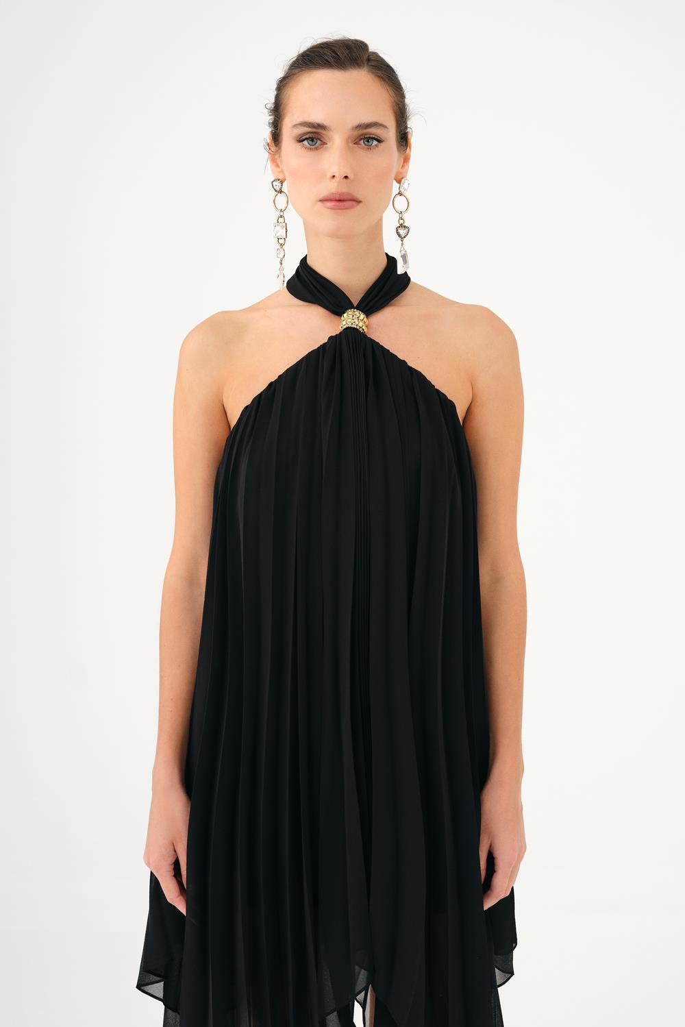 Halter Yaka Broş Detaylı Piliseli Mini Abiye Elbise - 9127C - SİYAH