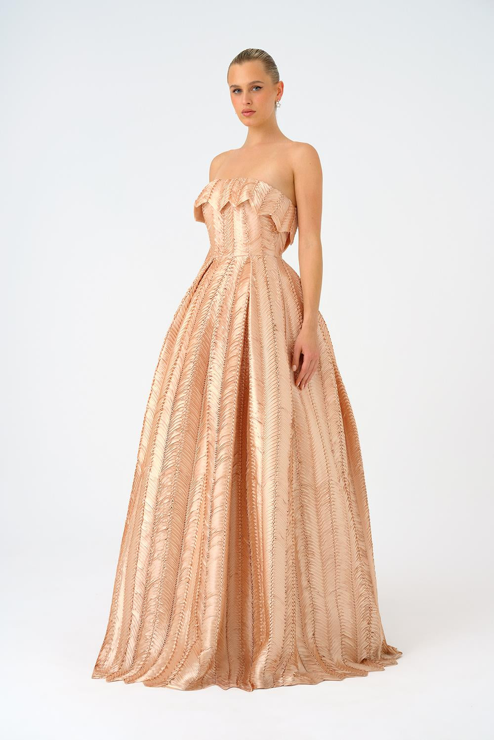 Straplez Yaka Prenses Kesim Uzun Abiye Elbise - 9050C - Şampanya