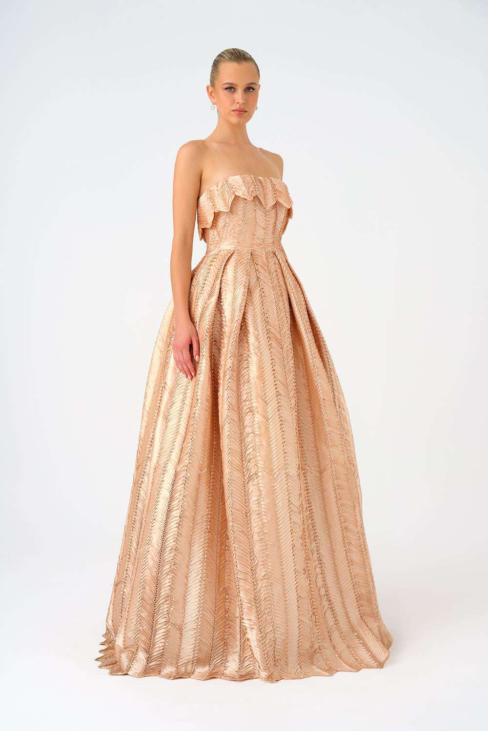 Straplez Yaka Prenses Kesim Uzun Abiye Elbise - 9050C - Şampanya