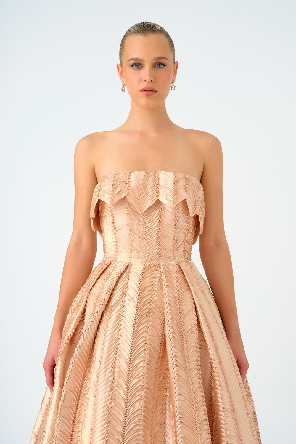 Straplez Yaka Prenses Kesim Uzun Abiye Elbise - 9050C - Şampanya