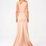 فستان سهرة طويل من الساتان بكتف واحد ومزين بزخارف زهور - 9125C