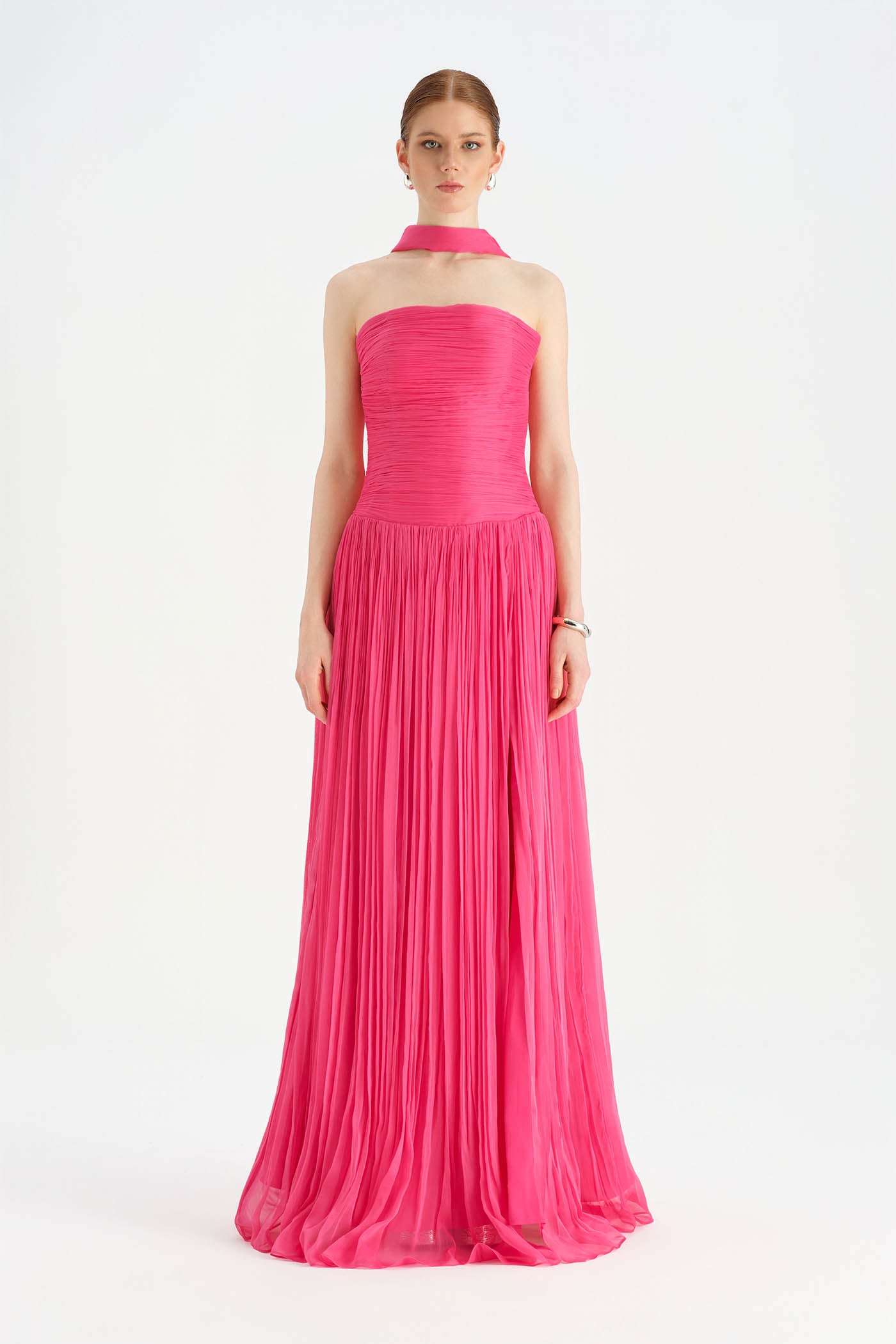 Piliseli Yırtmaçlı Boyundan Şallı Abiye Elbise - 26188C