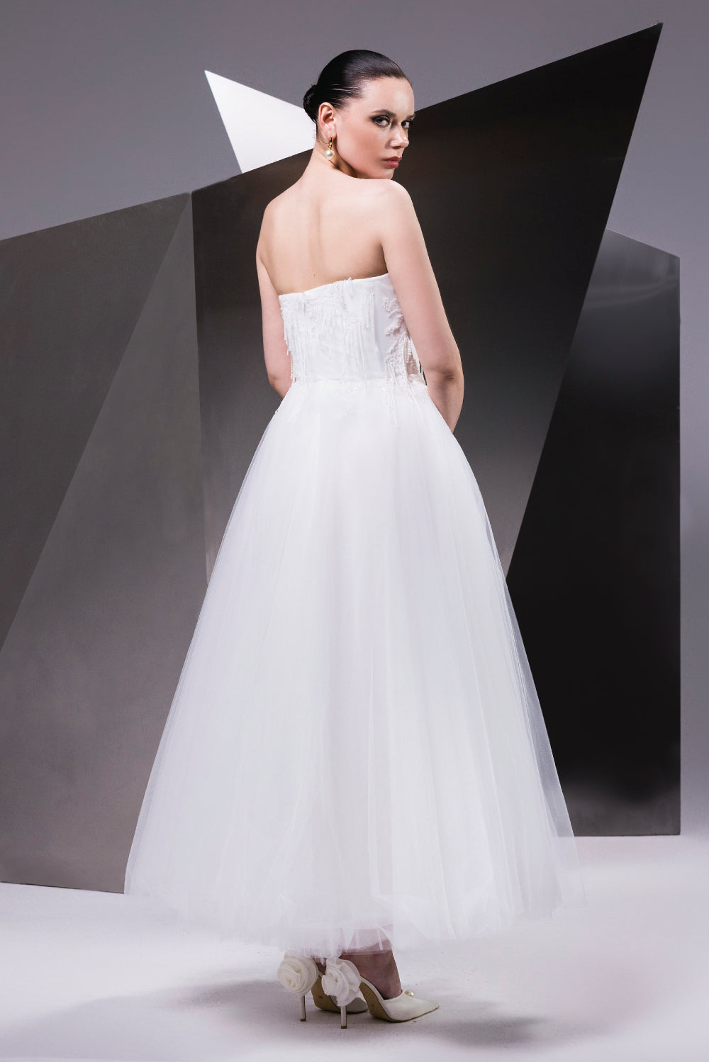 فستان سهرة طويل بدون كتفين ومطرز بالحجارة - 5131C