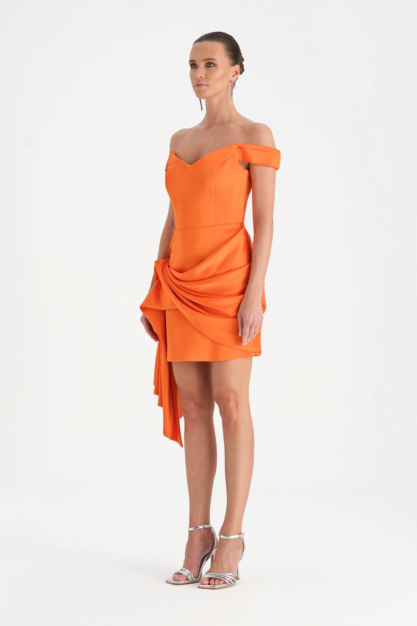 Düşük Omuzlu Drapeli Abiye Elbise - 26018C