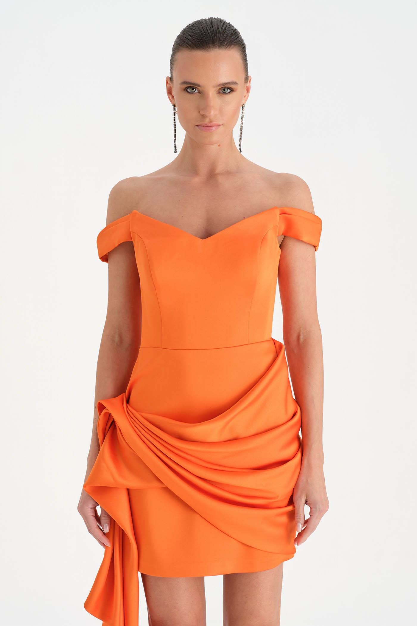 Düşük Omuzlu Drapeli Abiye Elbise - 26018C