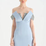 Düşük Omuzlu Yırtmaçlı Taş İşlemeli Abiye Elbise - 26063C