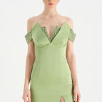 Düşük Omuzlu Yırtmaçlı Taş İşlemeli Abiye Elbise - 26063C