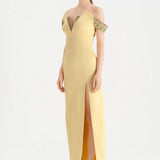 Düşük Omuzlu Yırtmaçlı Taş İşlemeli Abiye Elbise - 26063C