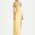 Düşük Omuzlu Yırtmaçlı Taş İşlemeli Abiye Elbise - 26063C