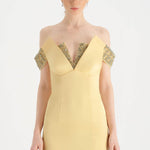 Düşük Omuzlu Yırtmaçlı Taş İşlemeli Abiye Elbise - 26063C