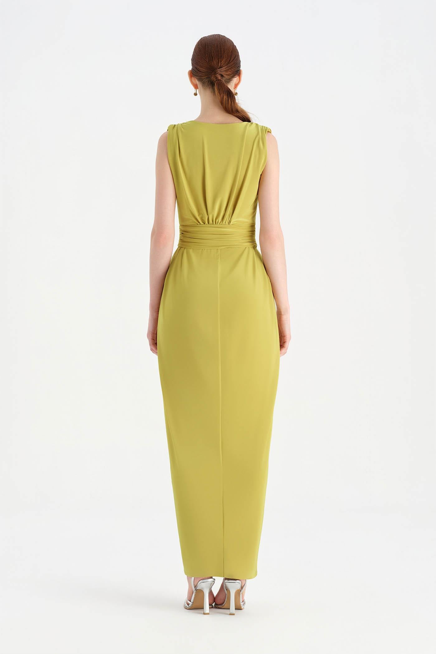 Anvelop Kesim Broş Detaylı Abiye Elbise - 26157C