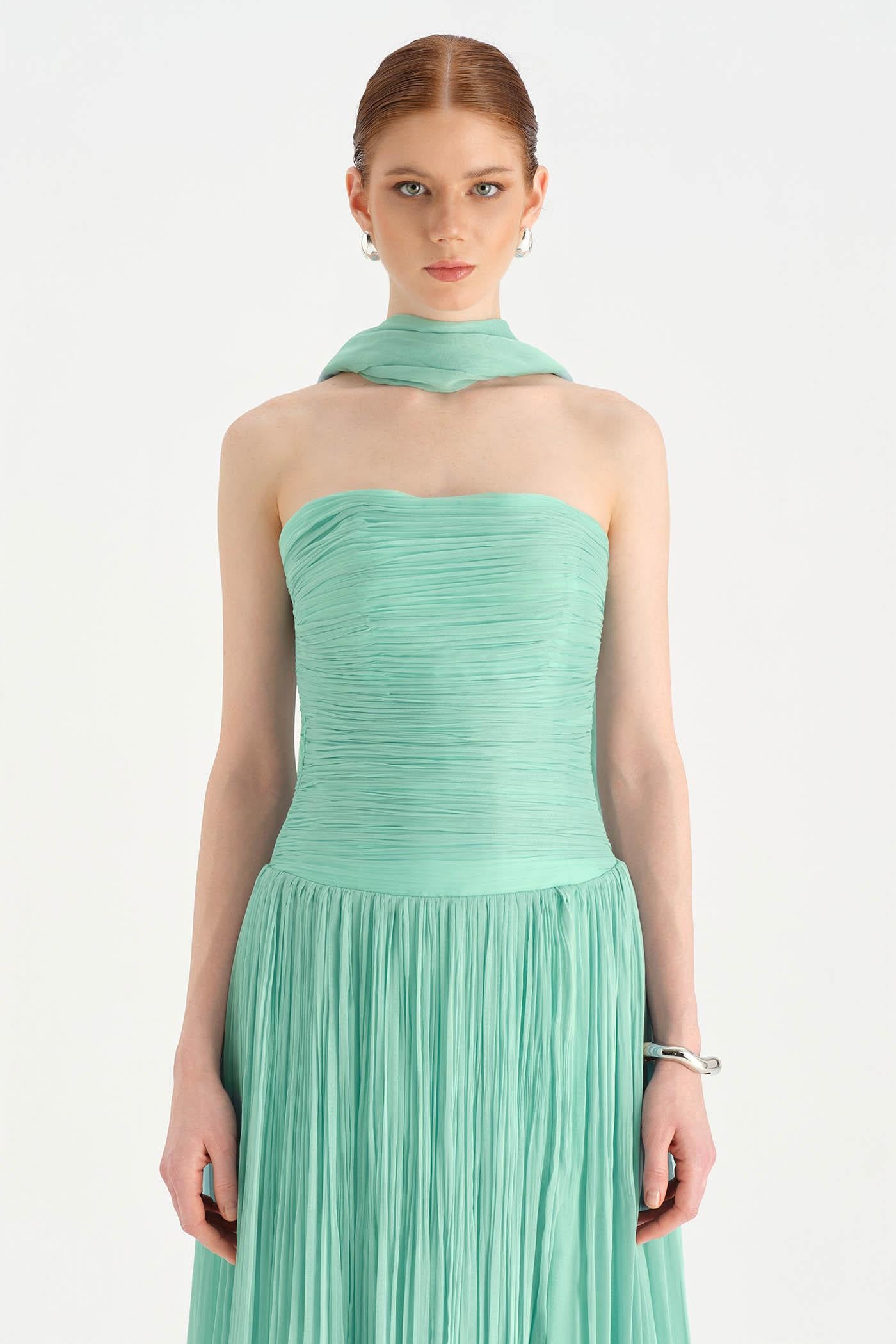 Piliseli Yırtmaçlı Boyundan Şallı Abiye Elbise - 26188C