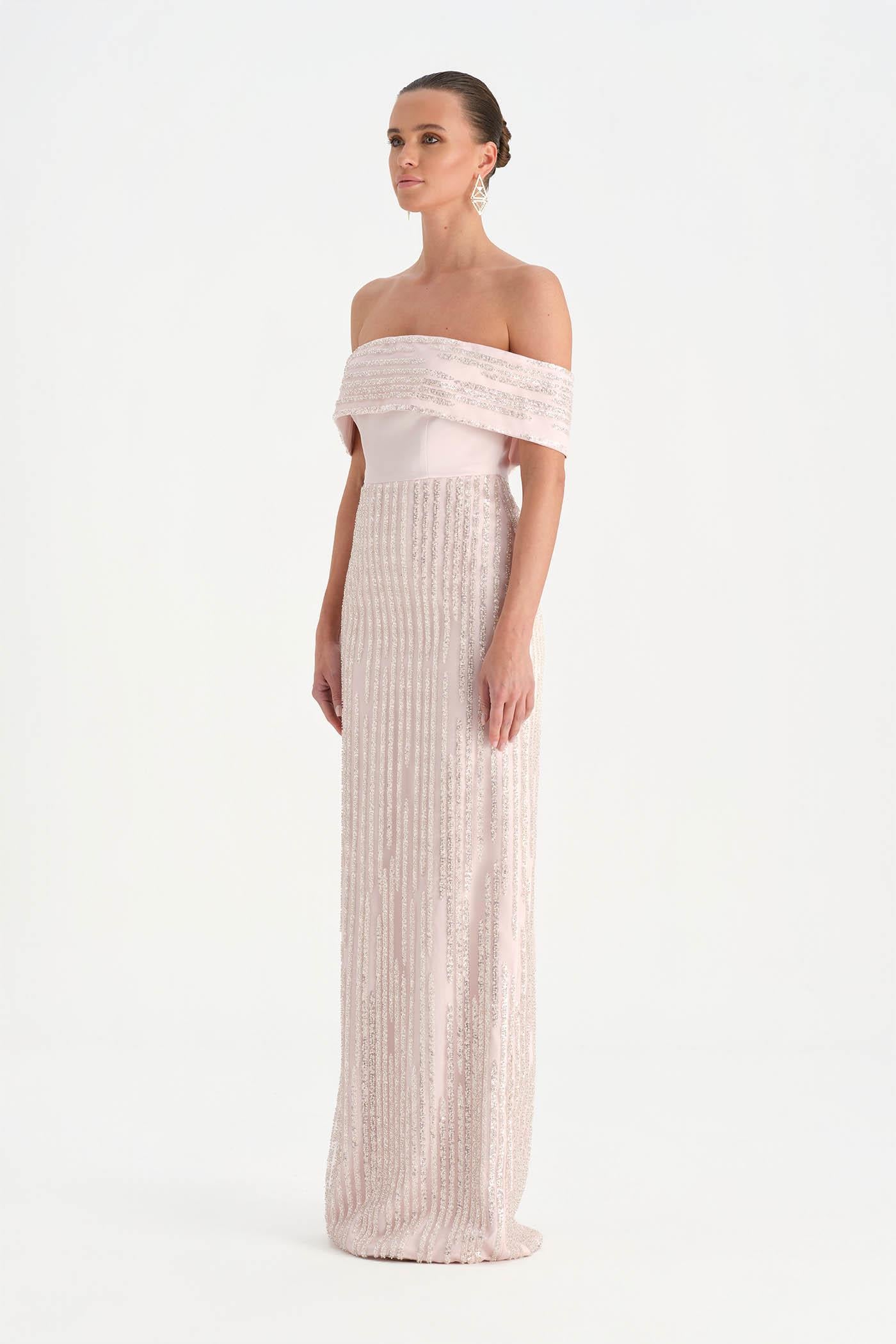 Taş İşlemeli Düşük Omuzlu Straplez Abiye Elbise - 26055C