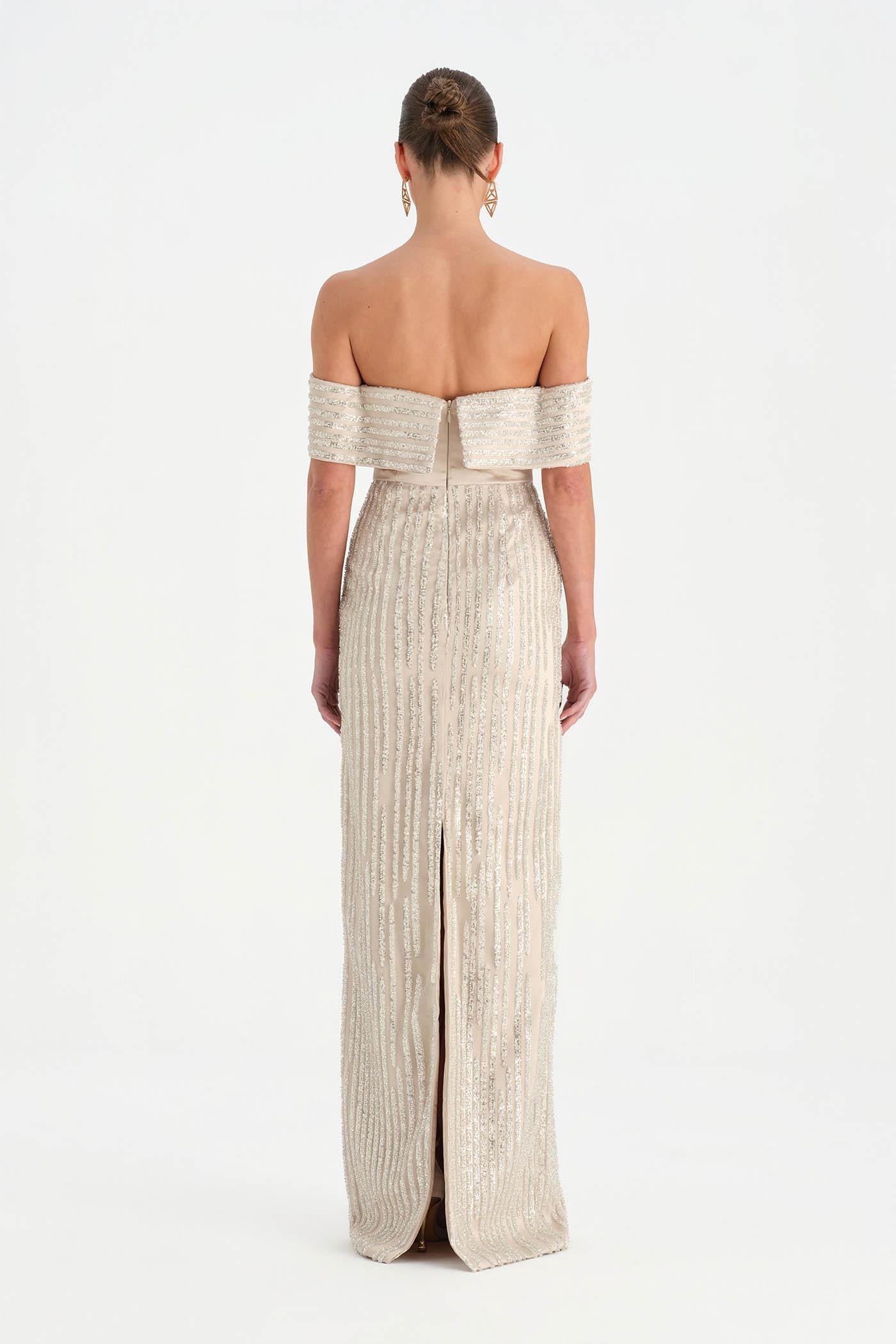 Taş İşlemeli Düşük Omuzlu Straplez Abiye Elbise - 26055C