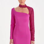 Yırtmaçlı Asimetrik Yaka Kolu Boncuk Detaylı Abiye Elbise - 26044C - FUŞYA