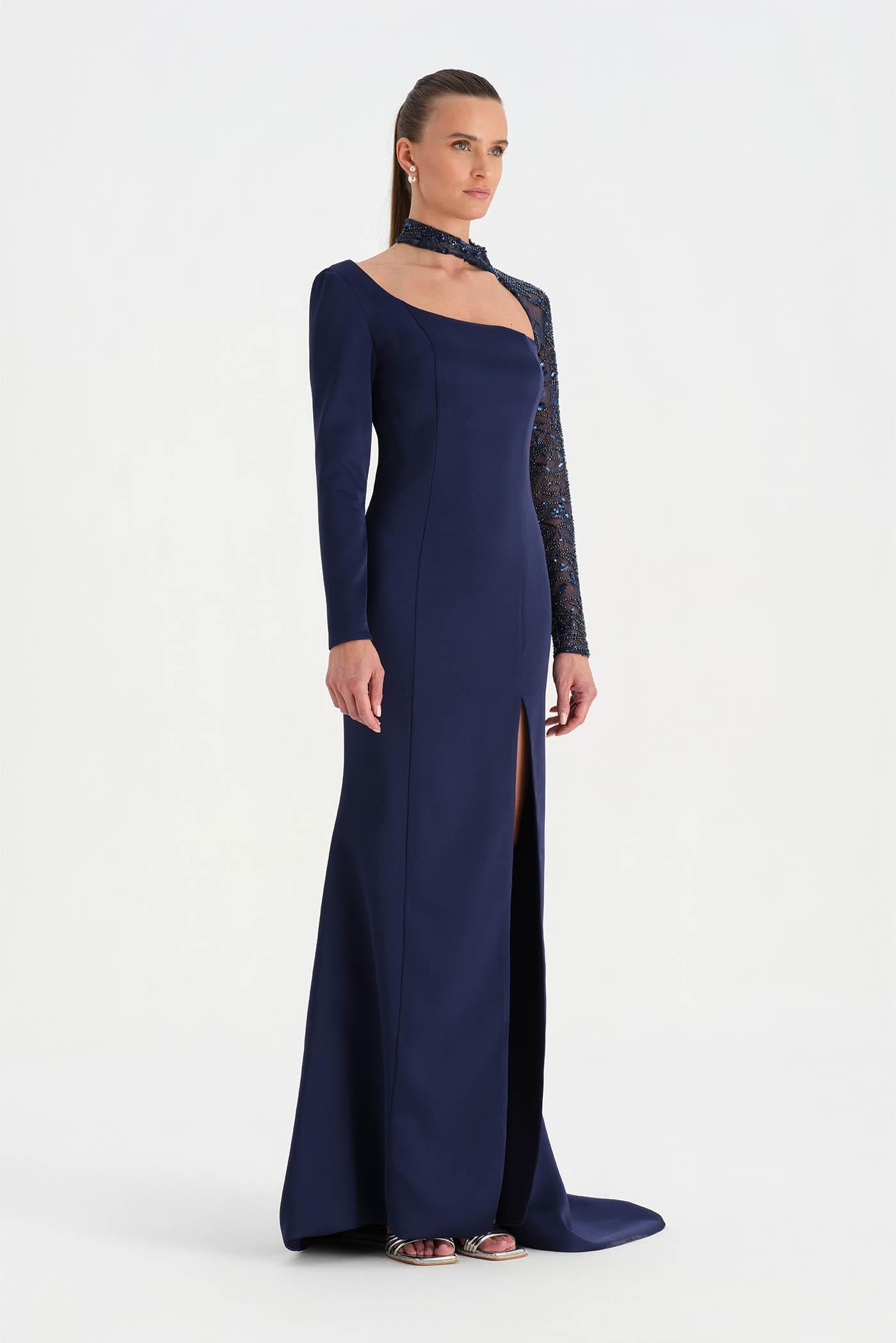 Yırtmaçlı Asimetrik Yaka Kolu Boncuk Detaylı Abiye Elbise - 26044C - LACİVERT